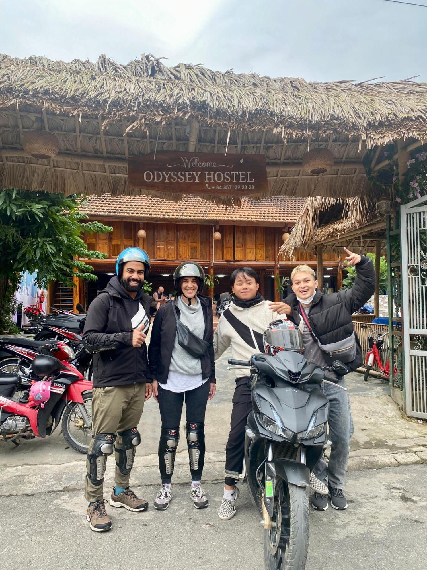 Odyssey Hostel, Tours & Motorbikes Rental Хазянг Экстерьер фото